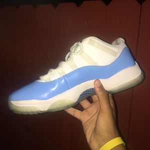 Jordan 11 Low UNC 2017
